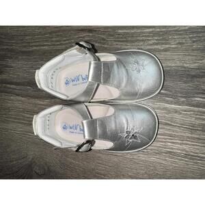 Will'Beth Silver Leather Mary Jane Shoes for Kids